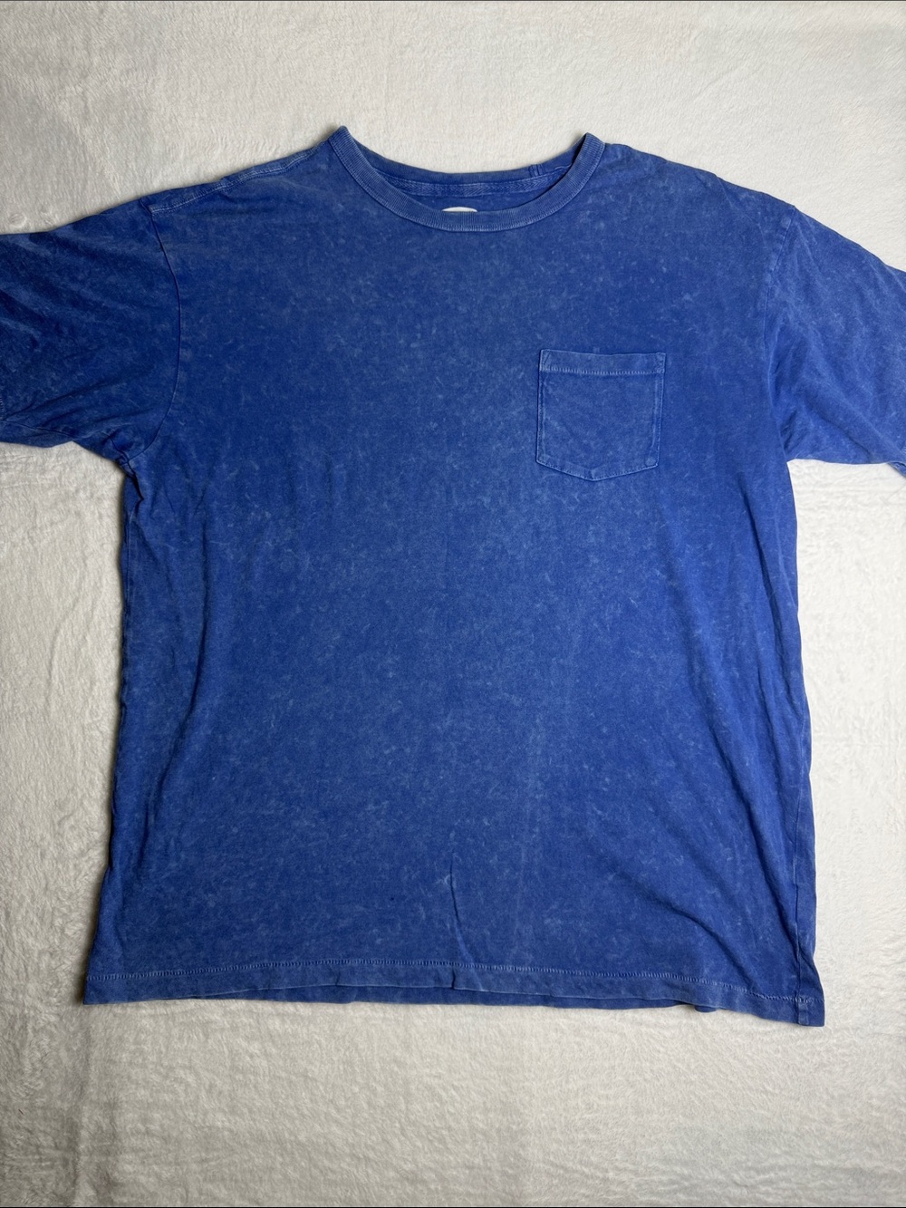 Classic Men's Pocket Tee in Blue Size Medium